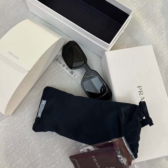 Prada PR 17WS Sunglasses NEW - Picture 1 of 16